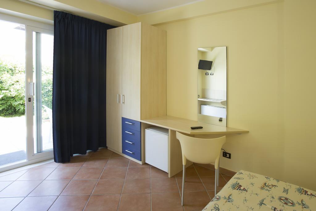 Hotel Vila Bahia Numana Bagian luar foto