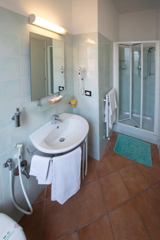 Hotel Vila Bahia Numana Bagian luar foto